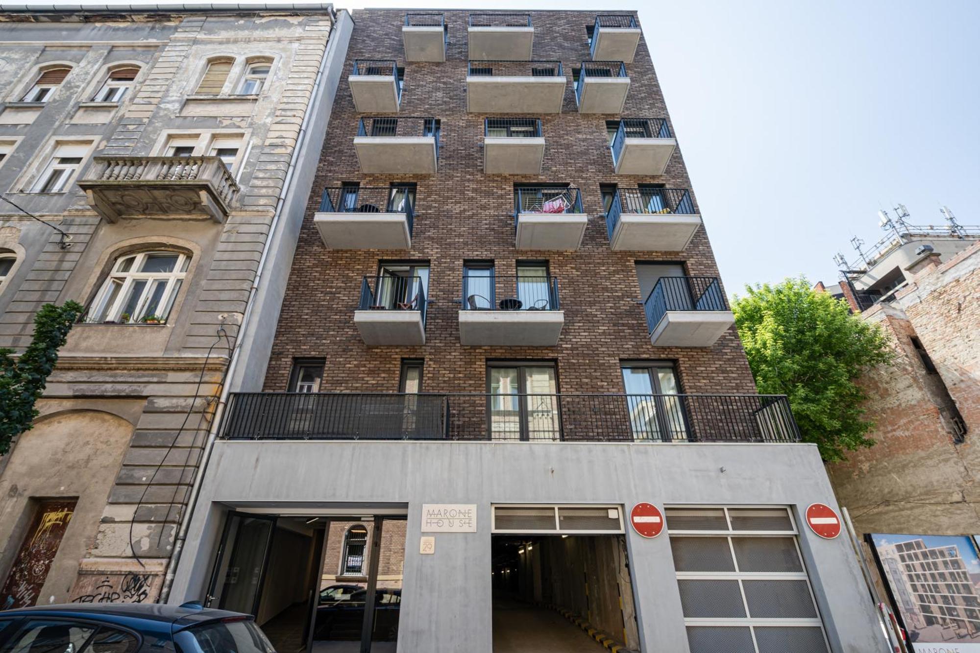 Peter Apartment With Terrace بودابست المظهر الخارجي الصورة